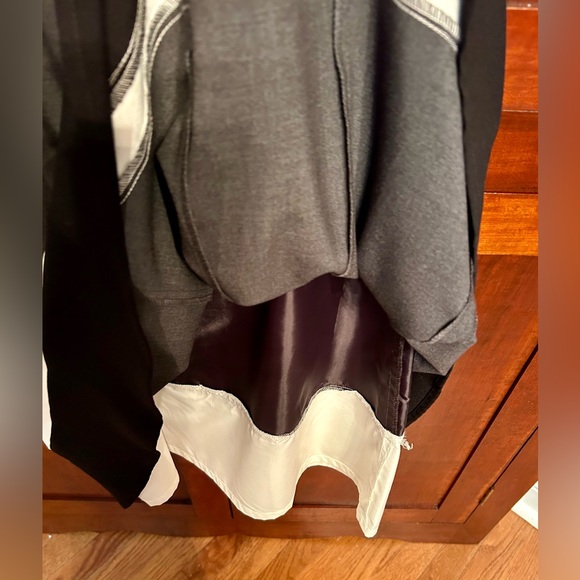 Calvin Klein Elegant Grey, Black and White Sleeveless Sophisticated Dress - Picture 6 of 14